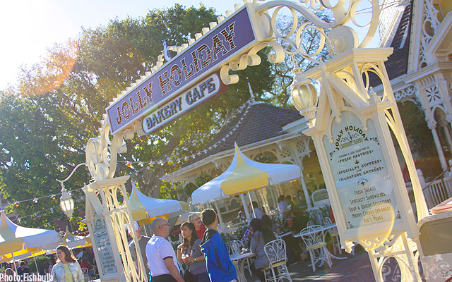 [Disneyland Park] Main Street, U.S.A.: remaniement des points de restauration (2012) et agrandissement (2015) Is.php?i=1429&img=7441IMG_0116