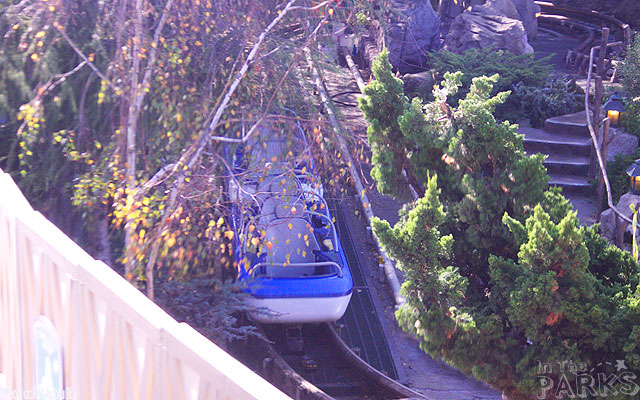 [Disneyland Park] Matterhorn Bobsleds (1959) Is.php?i=3539&img=8577IMG_0086