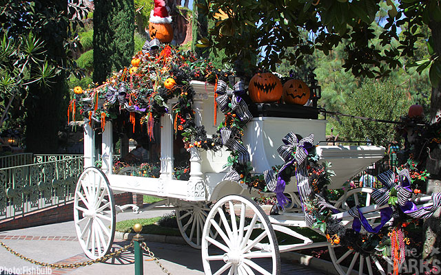 disneyland, Halloween Hoopla at the Disneyland Resort