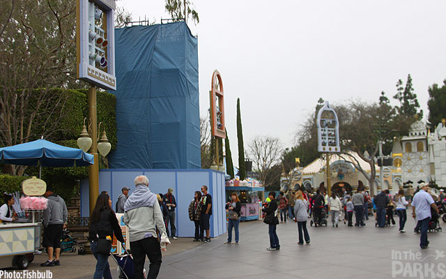 Disneyland, In the Parks: Disneyland Resort Pixie-Dusting