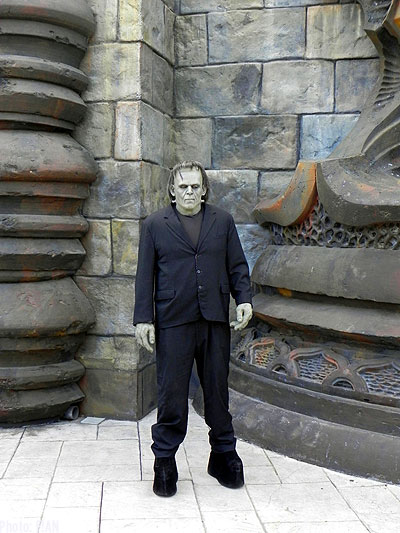 universal studios hollywood, Universal Studios Hollywood Goes To The Monsters