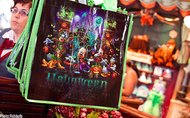 Disneyland Halloween, Disneyland Halloween Grows, Fantasmic Glows and DCA Slows