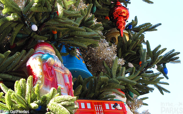 Disneyland, It&#8217;s a Cars Land Christmas at Disneyland Resort