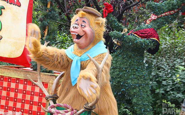 Disneyland, In The Parks: Disneyland Resort Prepares for Final Week of the Holidays
