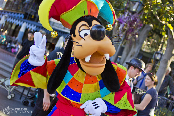 mardi gras, Disneyland celebrates Mardi Gras as Tinker Bell Half Marathon races through Anaheim