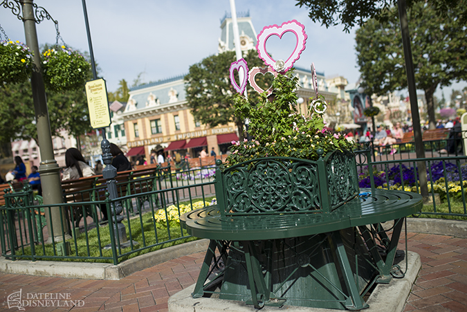 holiday crowds, Holiday crowds hit Disneyland as the parks celebrate Valentine&#8217;s Day, Gospel and more
