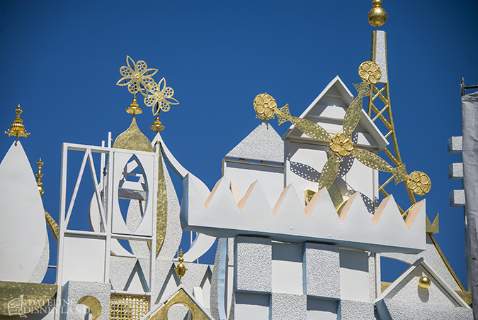 Sleeping Beauty Castle, Diamonds appear on Sleeping Beauty Castle as Smokejumpers land in Disney California Adventure