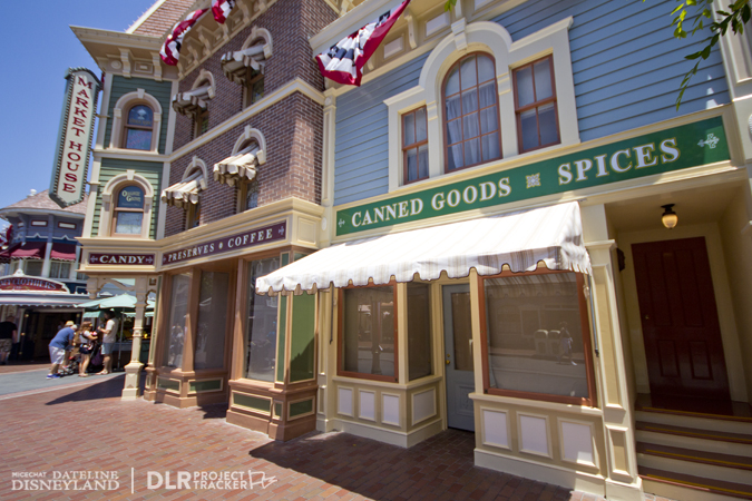 Disneyland traditions, Long-time Disneyland traditions return as California Adventure celebrates first anniversaries