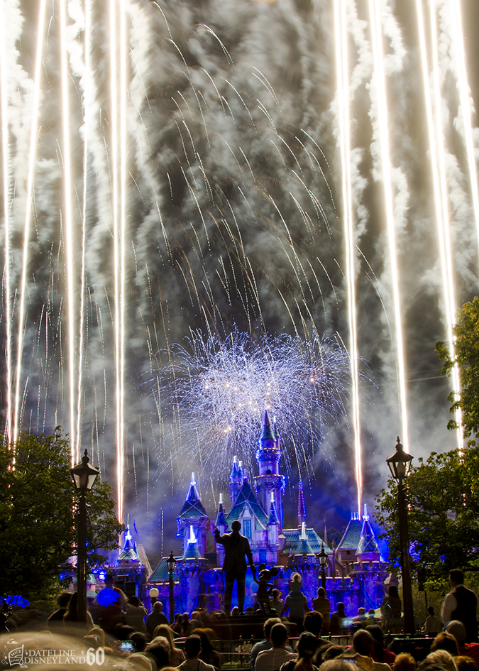 New Year's Eve, Your Guide to New Year&#8217;s Eve 2016 at the Disneyland Resort