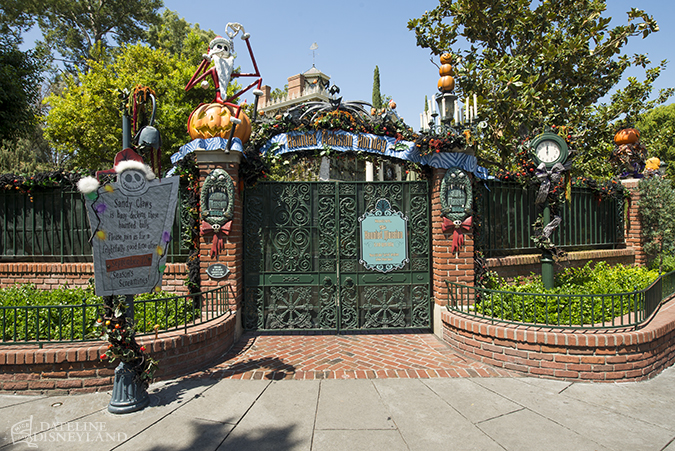 Disneyland, Food prices go up and Halloween Time creeps in as Disneyland enjoys a brief off-season