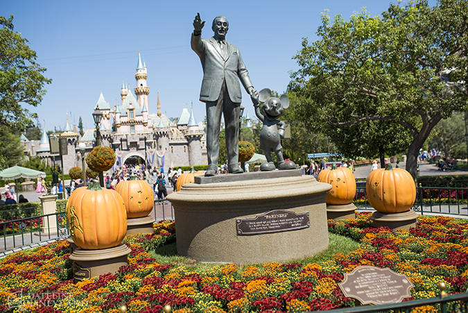 Halloween Time, Oswald the Lucky Rabbit arrives as Halloween Time returns to Disneyland