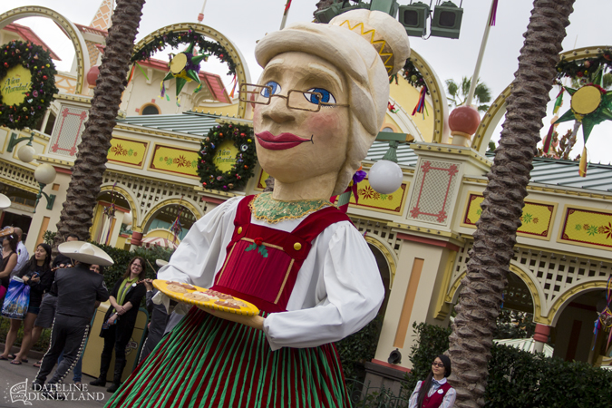 Winter Dreams, Viva Navidad brings cultural holiday fun as Winter Dreams light up the night at Disney California Adventure